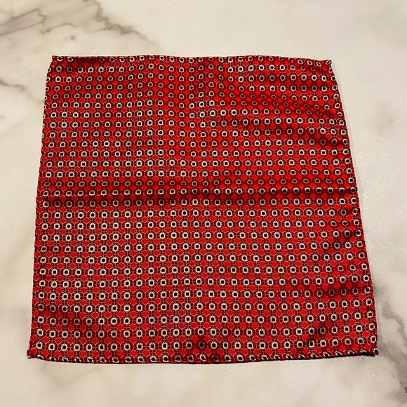 Marco Pocket square - Picture 1 of 3